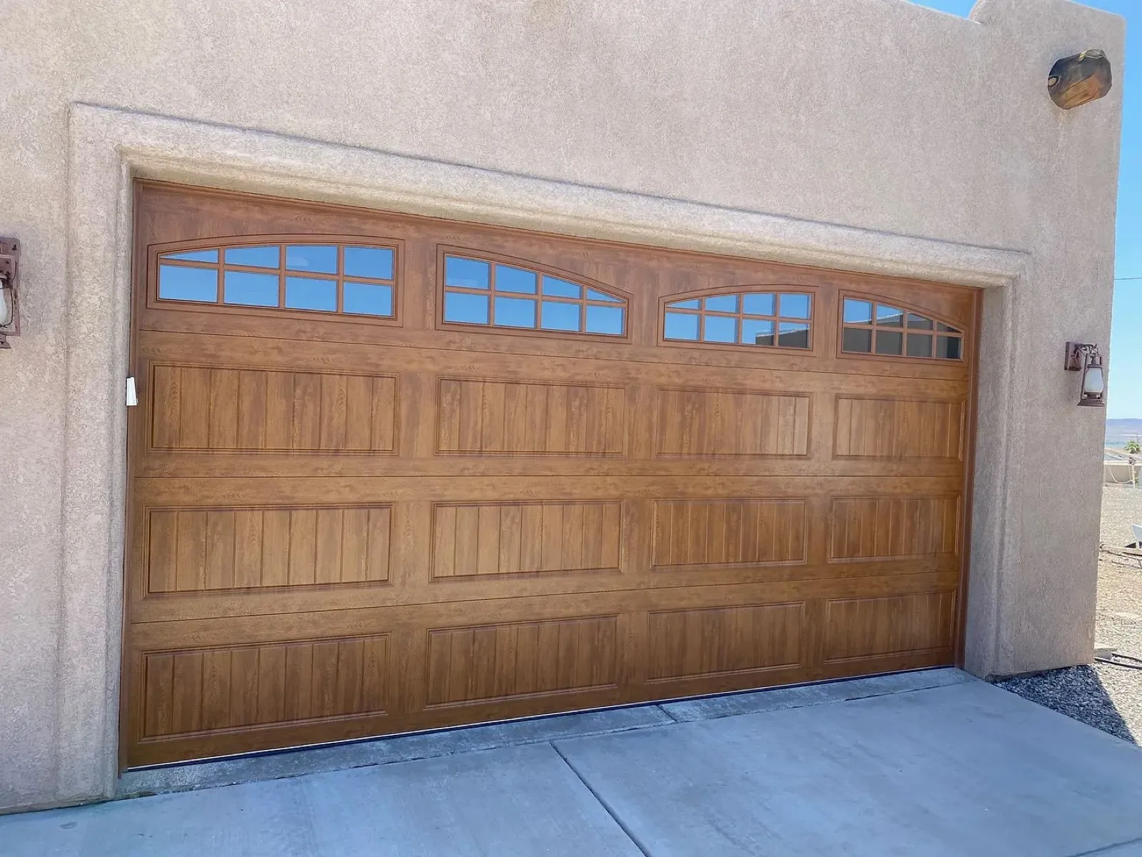 Woodtone Arched-Window Door